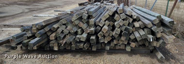 image for item IX9782 Approximately 100 sign posts