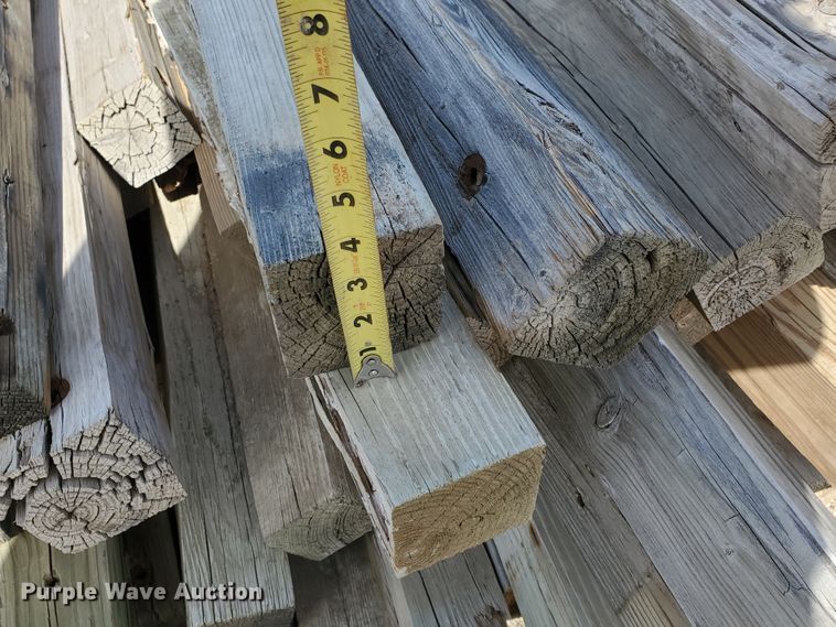 image for item IX9782 Approximately 100 sign posts