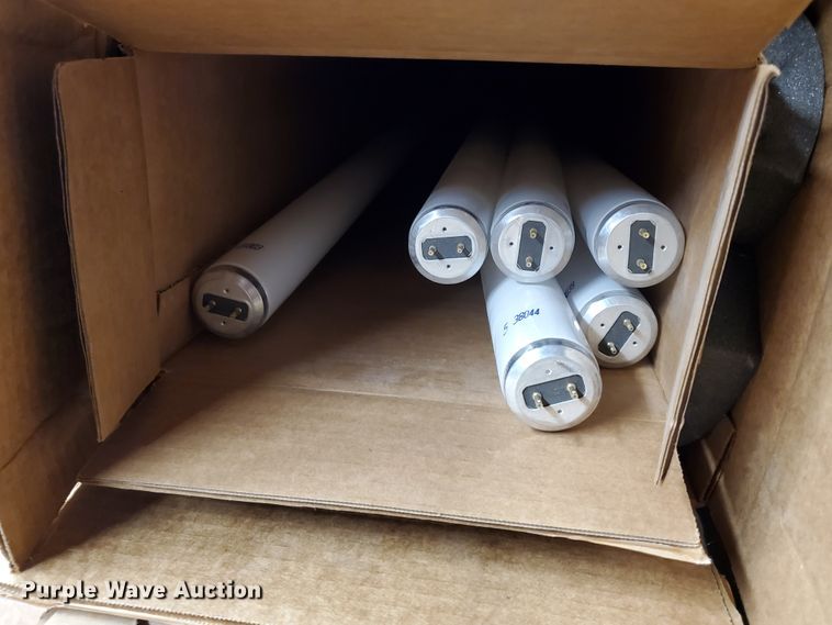 image for item IX9795 Fluorescent lights