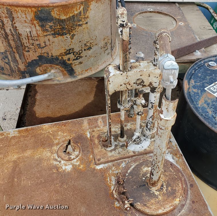 image for item IX9796 Solvent tank