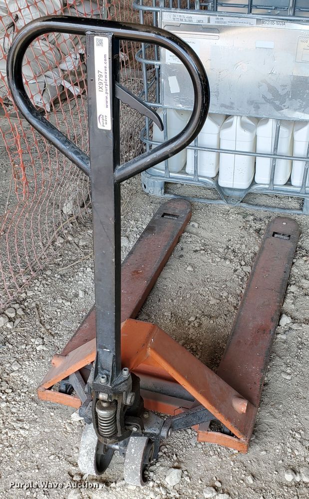 image for item IX9797 Pallet jack