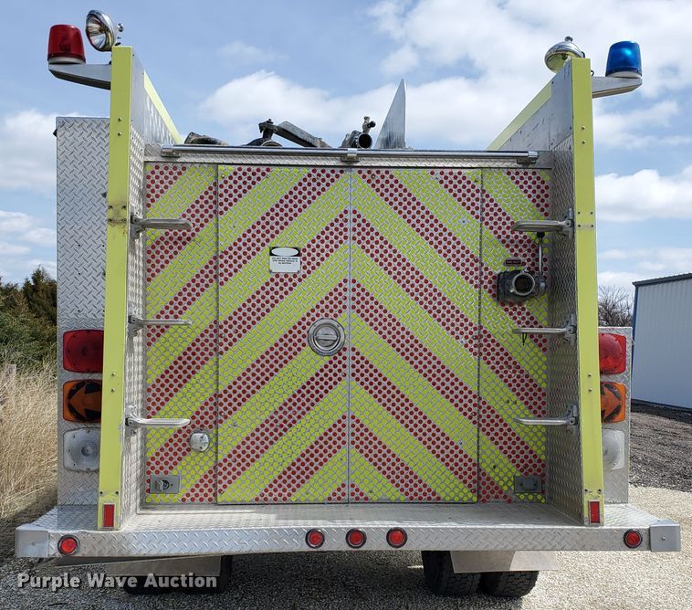 image for item IX9798 1995 Ford L8000  pumper fire truck