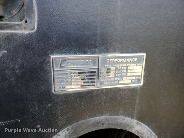 image for item IX9798 1995 Ford L8000  pumper fire truck