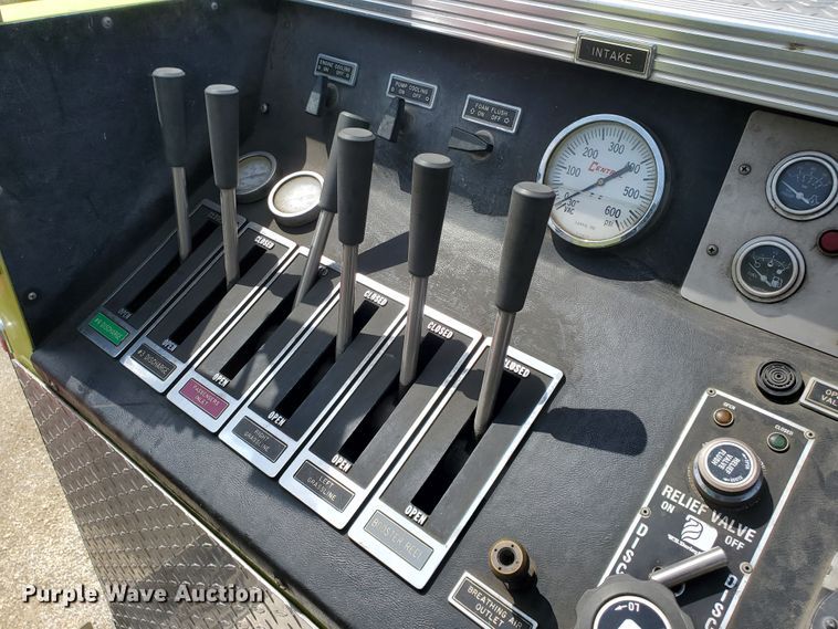 image for item IX9798 1995 Ford L8000  pumper fire truck