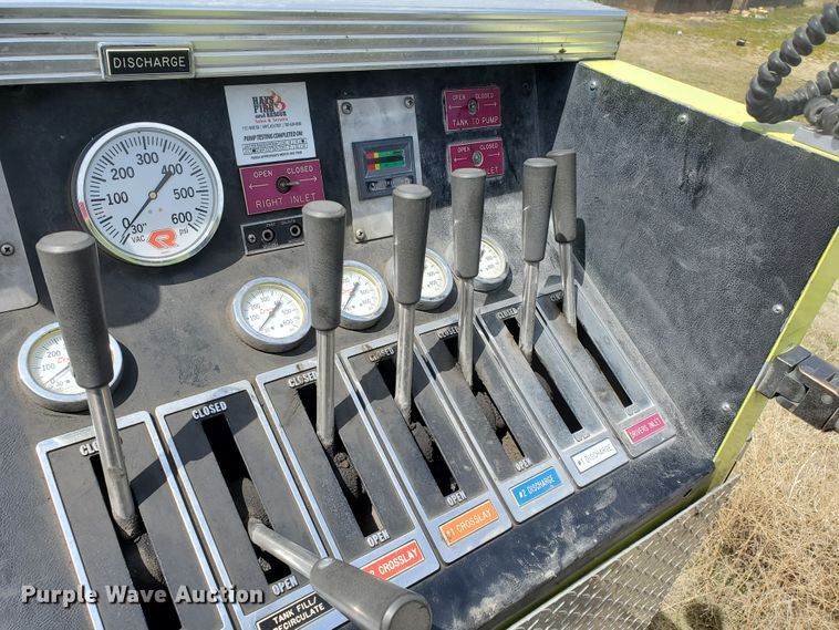 image for item IX9798 1995 Ford L8000  pumper fire truck