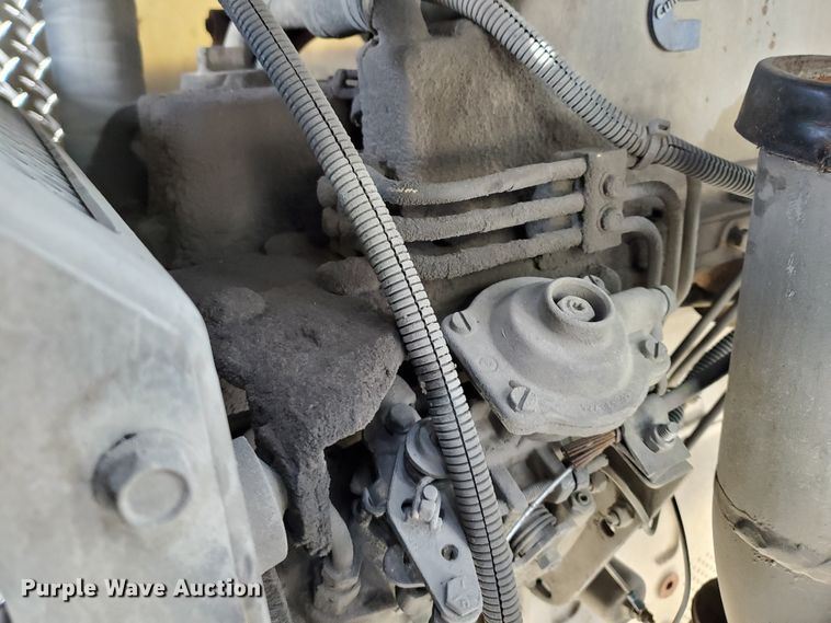 image for item IX9798 1995 Ford L8000  pumper fire truck