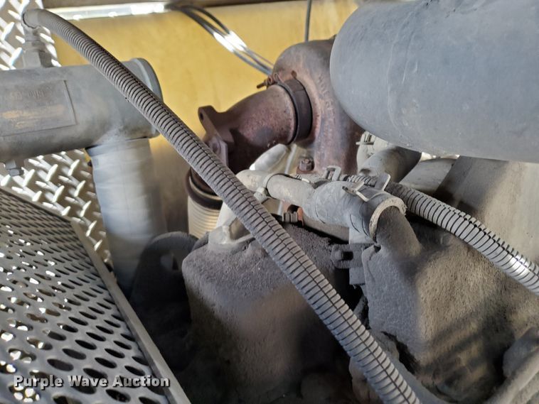 image for item IX9798 1995 Ford L8000  pumper fire truck