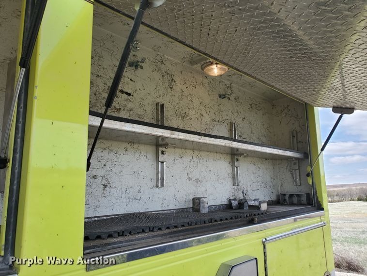 image for item IX9798 1995 Ford L8000  pumper fire truck