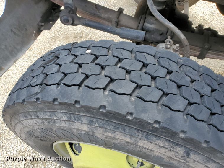 image for item IX9798 1995 Ford L8000  pumper fire truck