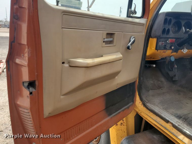 image for item IX9853 1985 Chevrolet C70  dump truck