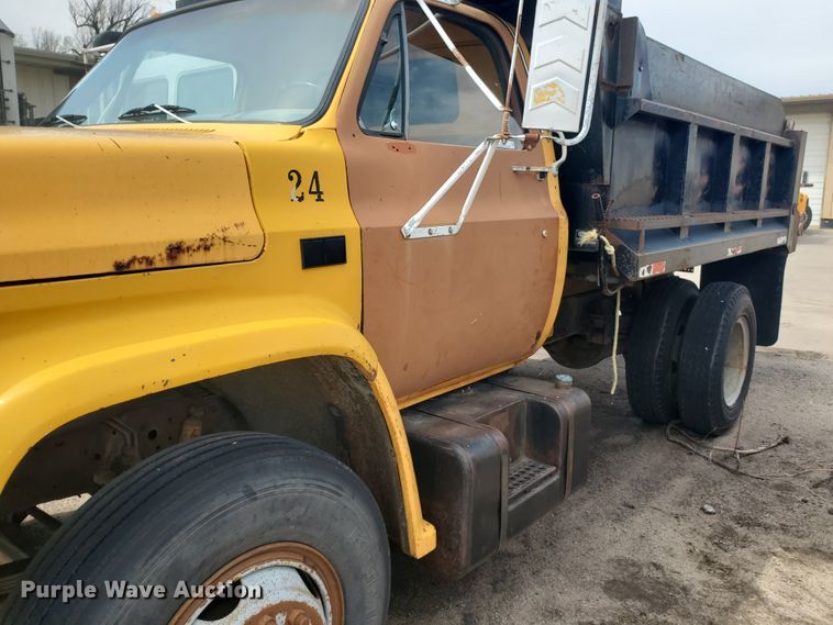 image for item IX9853 1985 Chevrolet C70  dump truck
