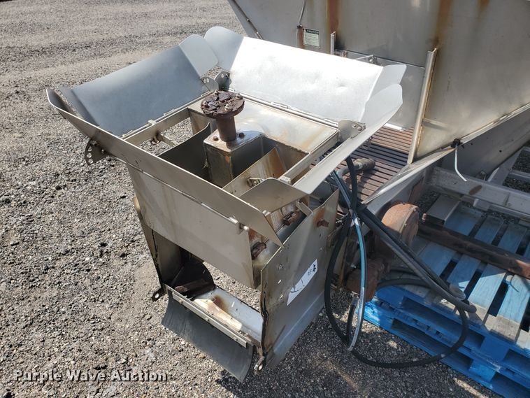 image for item IX9874 Monroe MV-156-84-56/3041210 stainless steel spreader