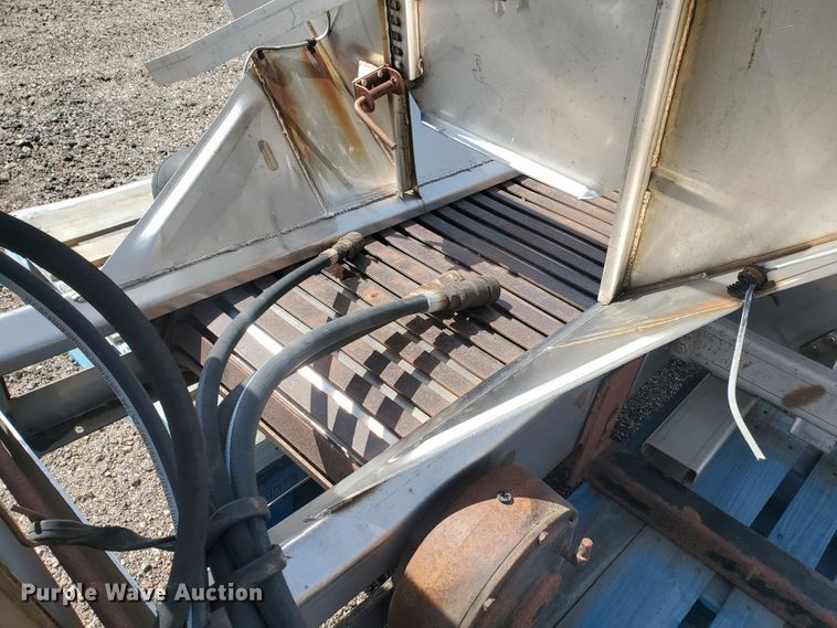 image for item IX9874 Monroe MV-156-84-56/3041210 stainless steel spreader