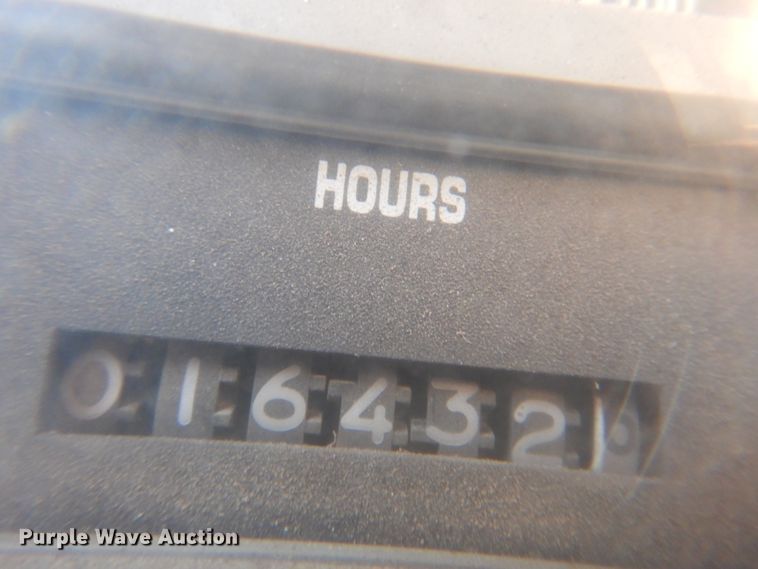 image for item IY9460 1993 International 4900  flatbed truck