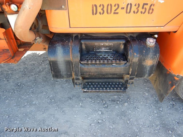 image for item IY9460 1993 International 4900  flatbed truck