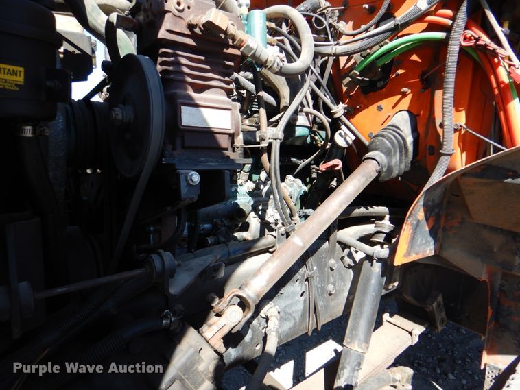 image for item IY9460 1993 International 4900  flatbed truck