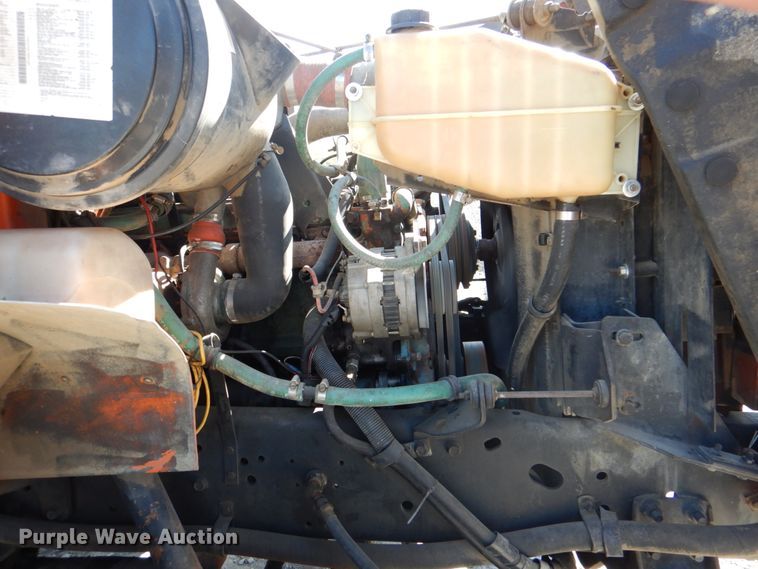 image for item IY9460 1993 International 4900  flatbed truck