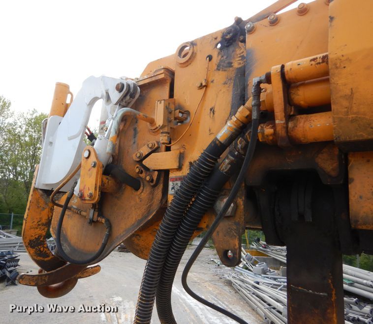 image for item IY9651 2010 International WorkStar 7400  digger derrick truck