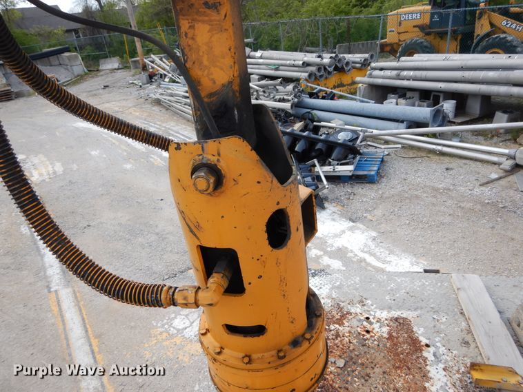 image for item IY9651 2010 International WorkStar 7400  digger derrick truck