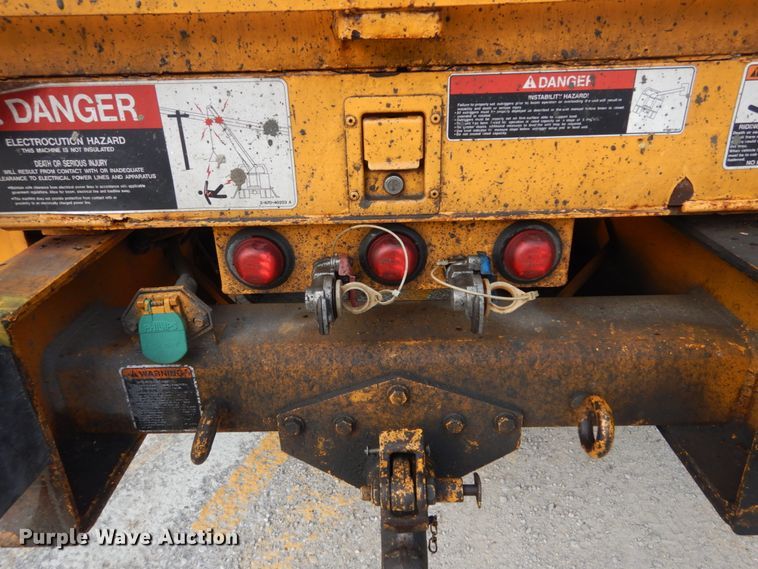 image for item IY9651 2010 International WorkStar 7400  digger derrick truck