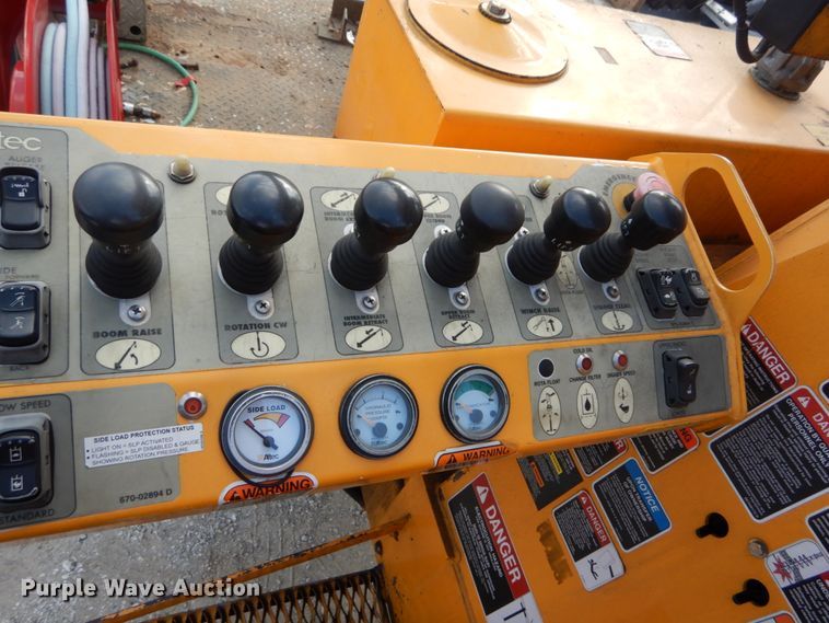 image for item IY9651 2010 International WorkStar 7400  digger derrick truck