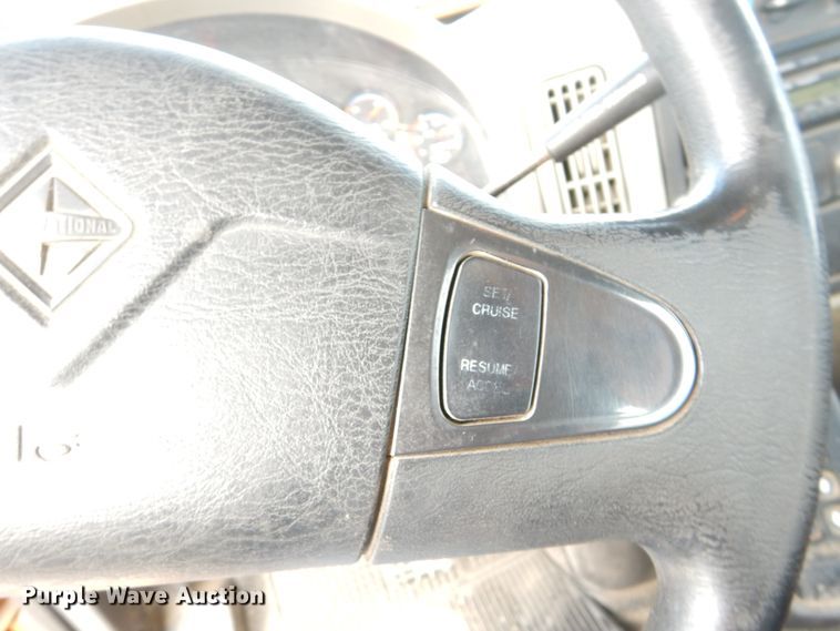 image for item IY9651 2010 International WorkStar 7400  digger derrick truck