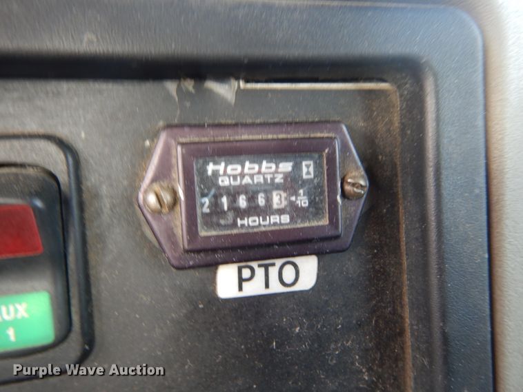 image for item IY9651 2010 International WorkStar 7400  digger derrick truck