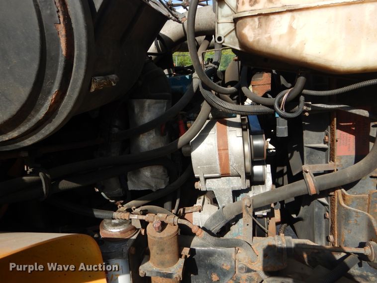 image for item IY9655 2002 International 4900  dump truck