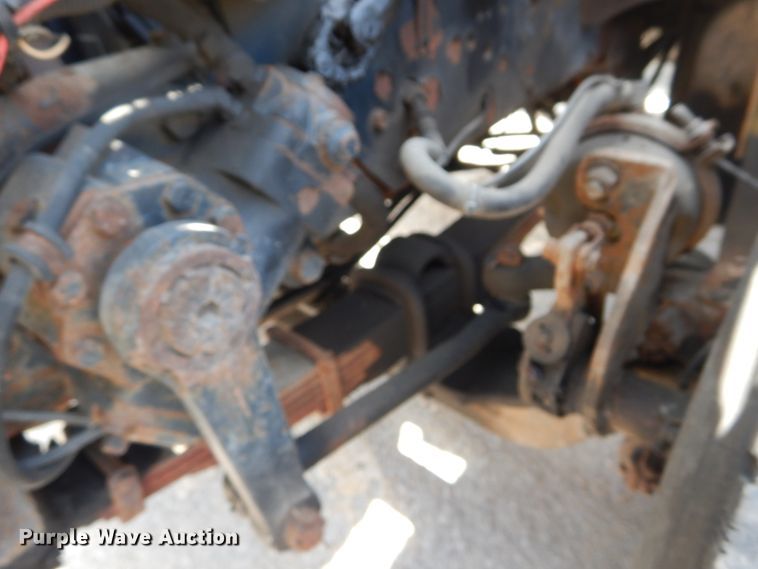 image for item IY9655 2002 International 4900  dump truck