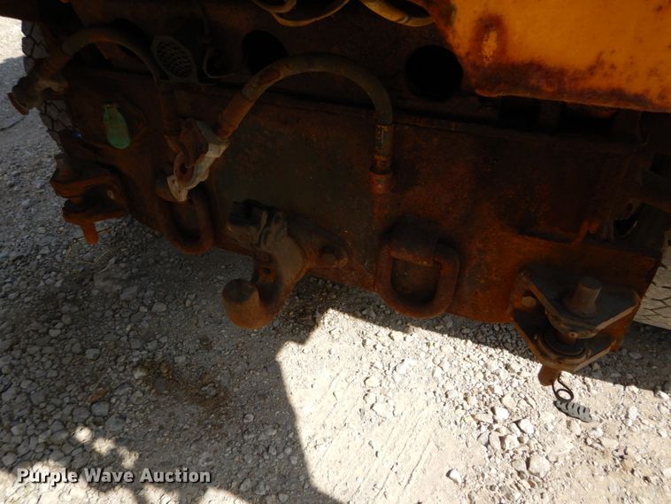 image for item IY9656 2002 International 4900  dump truck