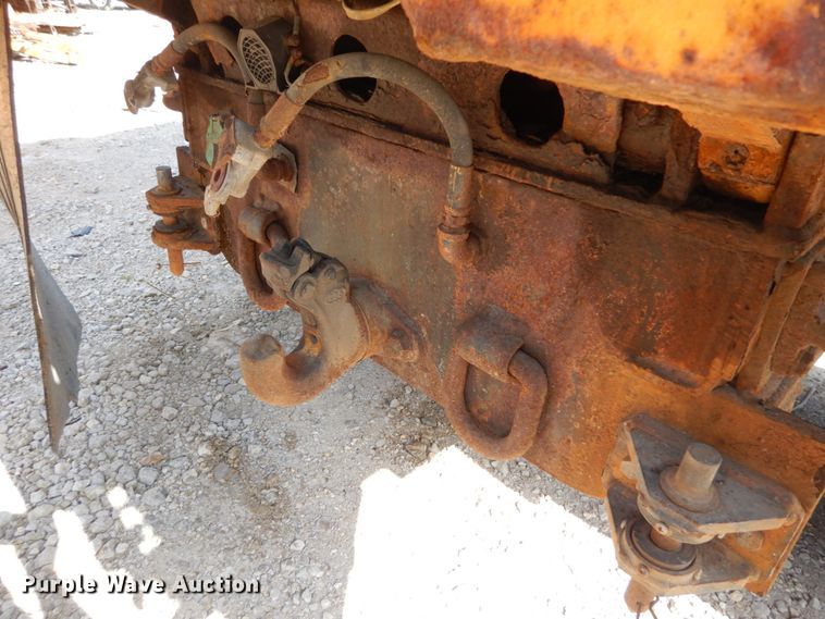 image for item IY9656 2002 International 4900  dump truck