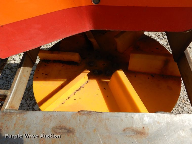 image for item IY9656 2002 International 4900  dump truck