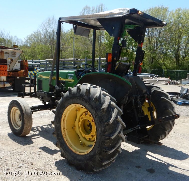 image for item IY9659 2004 John Deere 5220  tractor