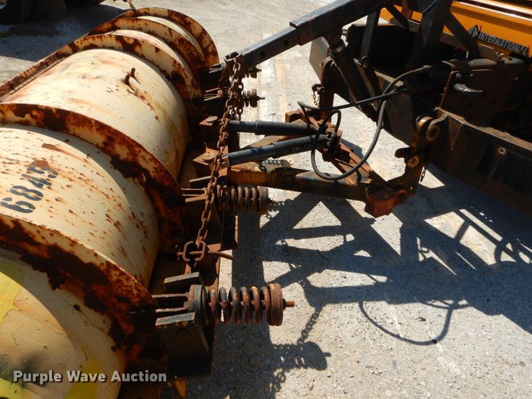 image for item IY9661 2002 International 4900  dump truck