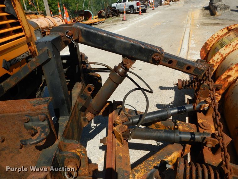 image for item IY9661 2002 International 4900  dump truck