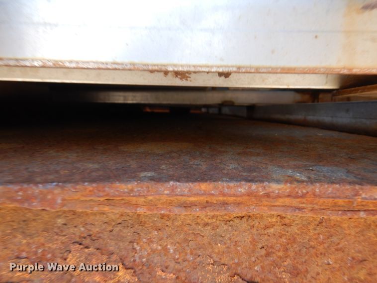 image for item IY9661 2002 International 4900  dump truck