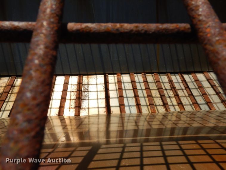 image for item IY9661 2002 International 4900  dump truck