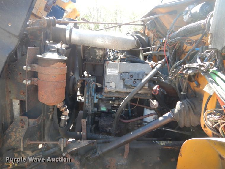 image for item IY9661 2002 International 4900  dump truck