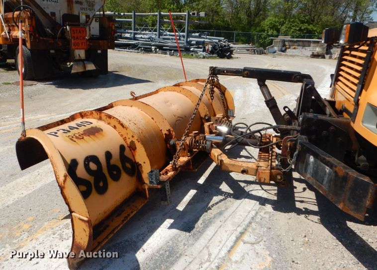 image for item IY9665 2002 International 4900  dump truck