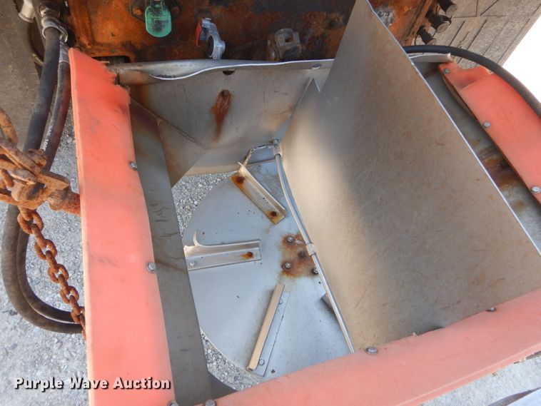 image for item IY9665 2002 International 4900  dump truck