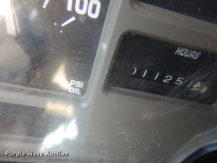 image for item IY9665 2002 International 4900  dump truck