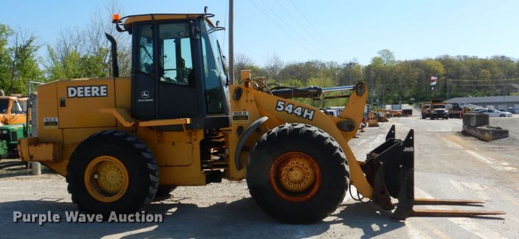 image for item IY9668 2003 John Deere 544H  wheel loader