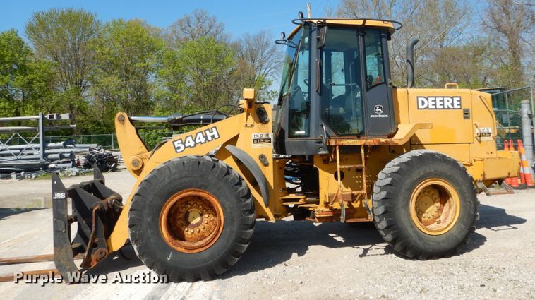 image for item IY9668 2003 John Deere 544H  wheel loader
