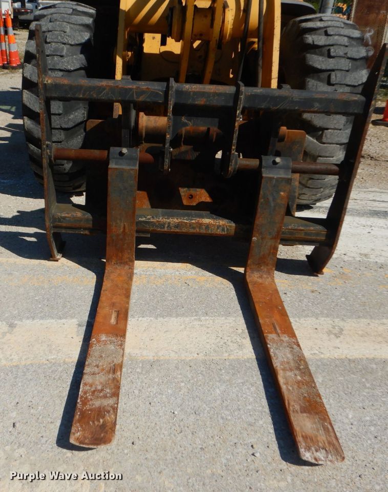 image for item IY9668 2003 John Deere 544H  wheel loader