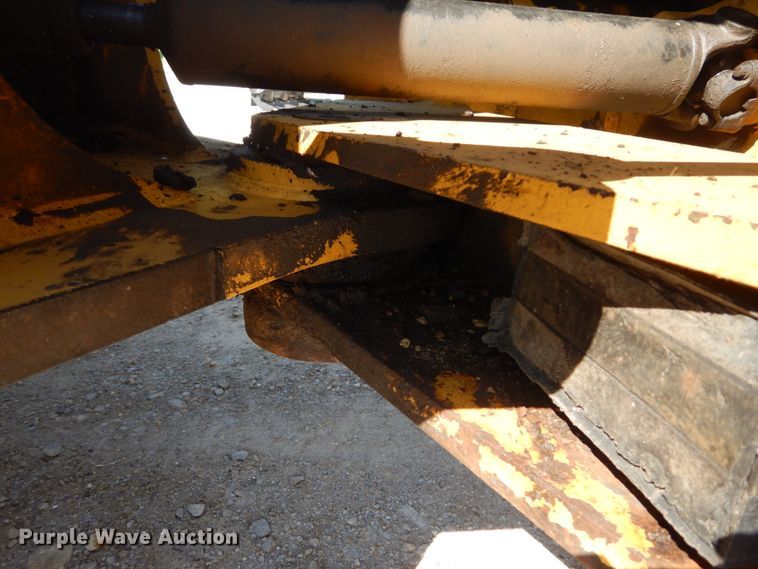 image for item IY9668 2003 John Deere 544H  wheel loader