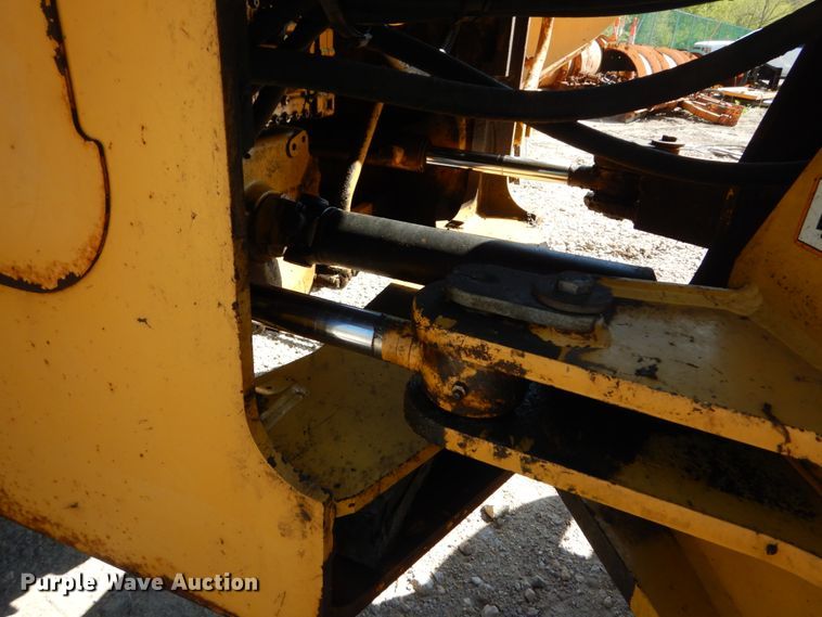 image for item IY9668 2003 John Deere 544H  wheel loader