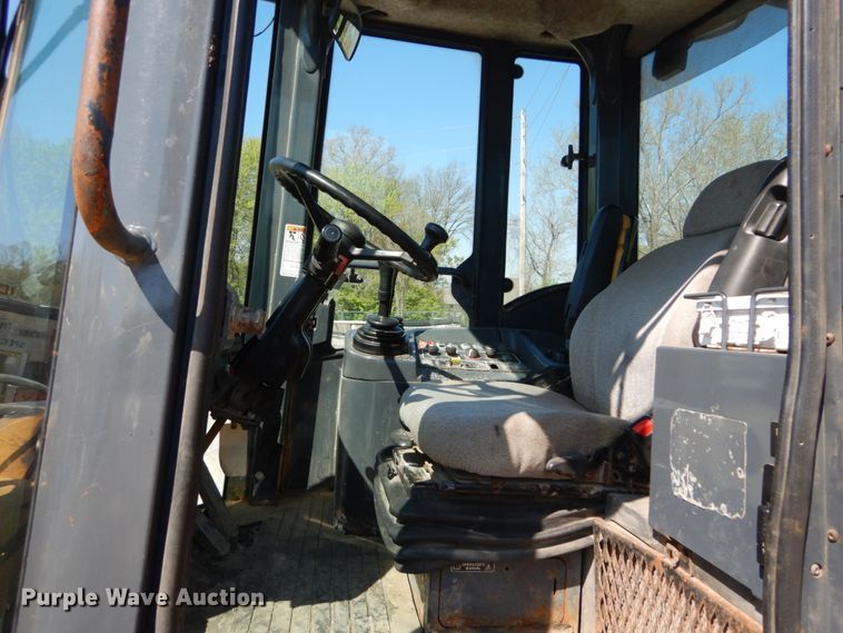 image for item IY9668 2003 John Deere 544H  wheel loader