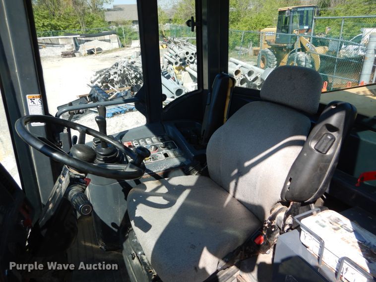 image for item IY9668 2003 John Deere 544H  wheel loader