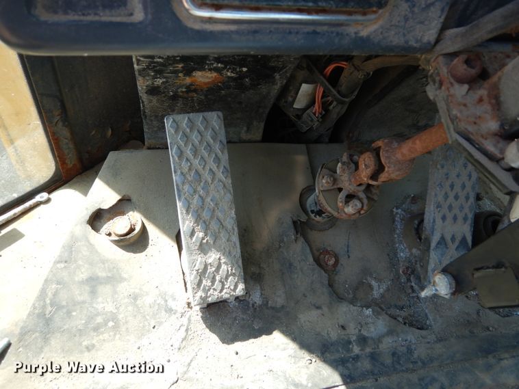 image for item IY9668 2003 John Deere 544H  wheel loader