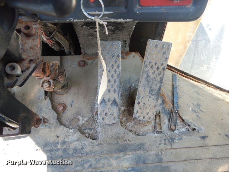 image for item IY9668 2003 John Deere 544H  wheel loader